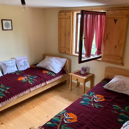 Cheerful Village With Indoor Fireplace Appartement Banja Luka